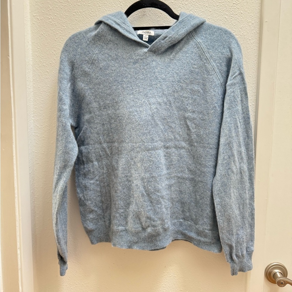 Gennera 100% cashmere sweater